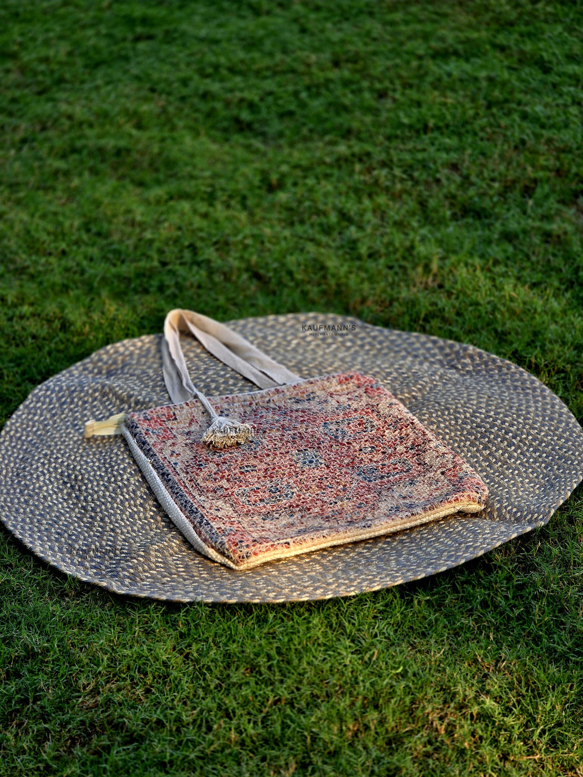 Jute Tote Bag – Eco-Friendly & Reusable